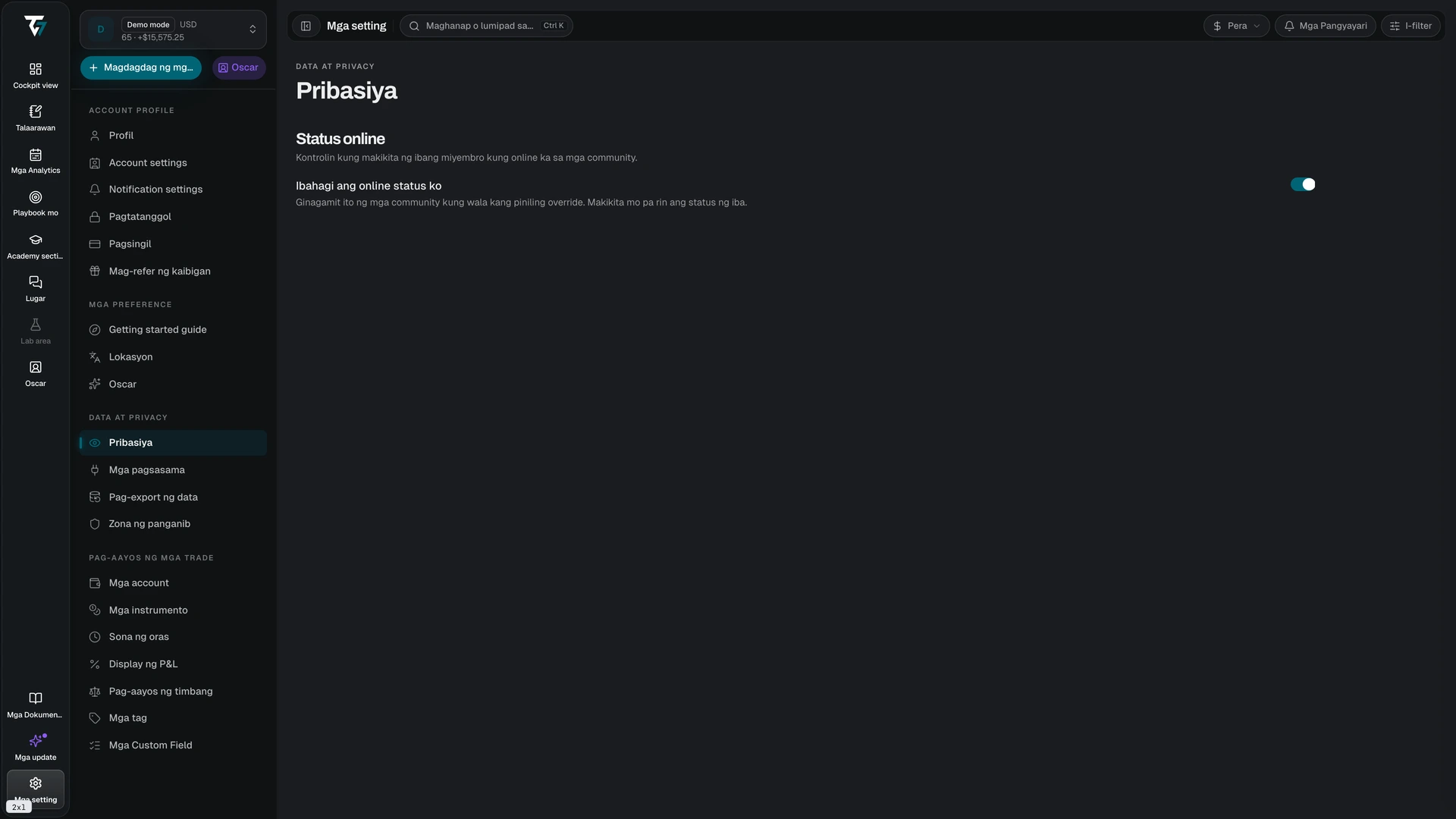 Privacy settings with the share online status toggle